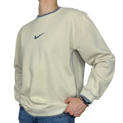 Nike Vintage Y2K Sweater Beige - vintageconcierge