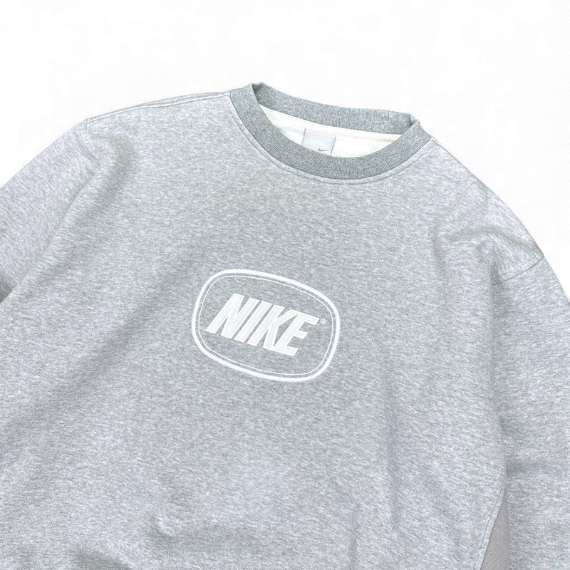 Nike Vintage Y2K Sweater Grau - vintageconcierge