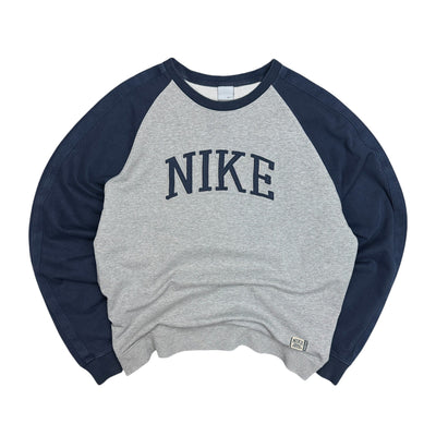 Nike Vintage Y2K Sweatshirt - vintageconcierge