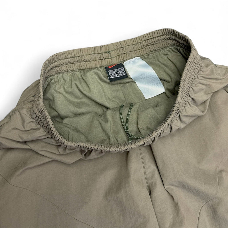 Nike Vintage Y2K Trackpants Braun - vintageconcierge