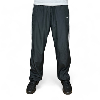 Nike Vintage Y2K Trackpants Schwarz - vintageconcierge