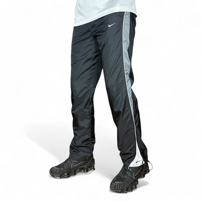 Nike Vintage Y2K Trackpants Schwarz - vintageconcierge