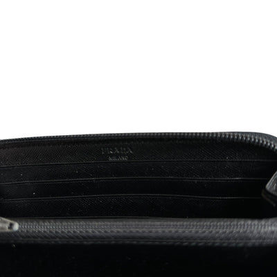 Prada Saffiano Leather Wallet Portemonnaie - vintageconcierge