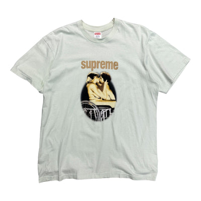 Supreme Kiss T-Shirt SS23 - vintageconcierge