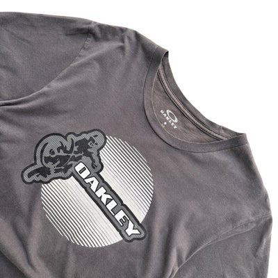 Vintage 00s Oakley T-Shirt - vintageconcierge