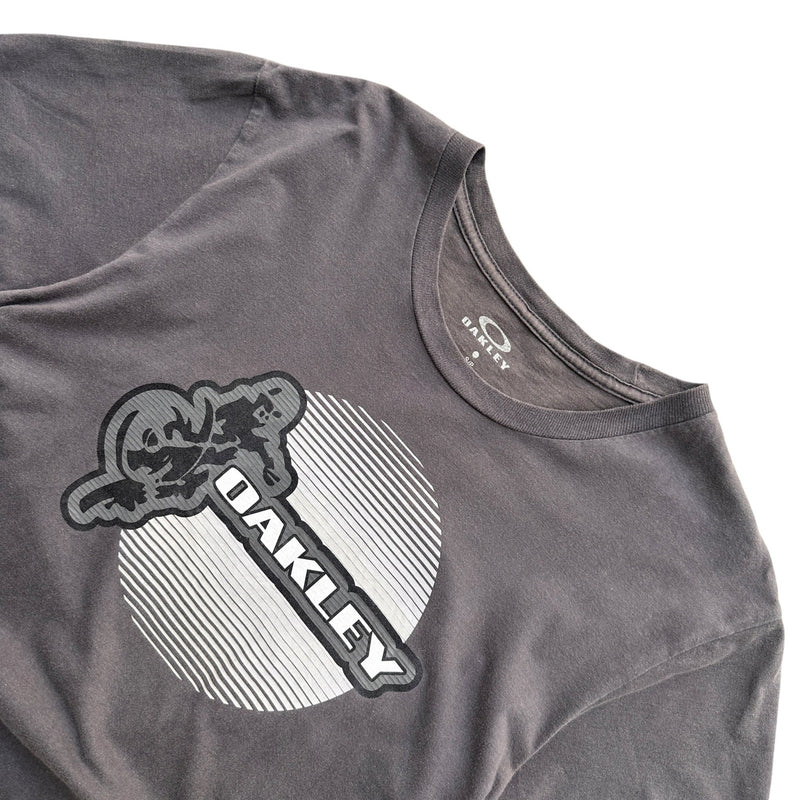 Vintage 00s Oakley T-Shirt - vintageconcierge