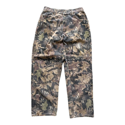 Vintage Wrangler Real Tree Camo Canvas Hose in Größe M, robuste Outdoor-Hose mit Tarnmuster, ideal für Abenteuer und Natur.